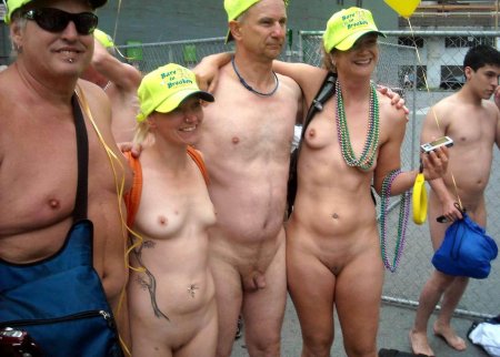 Голые семейные торжества