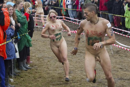 Фестиваль голых