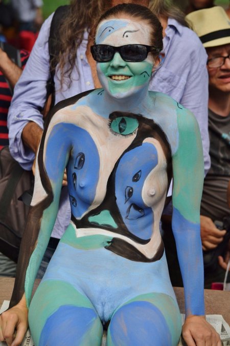 Бодипейнтинг публично