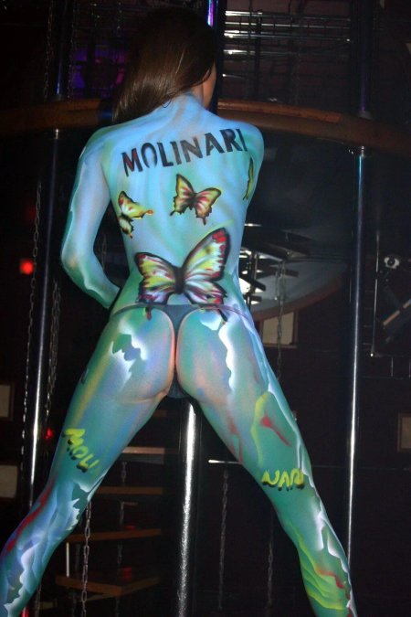 Голые бодиарт