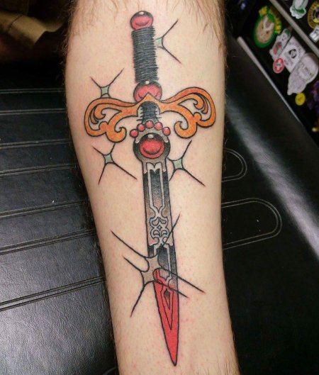 Кинжал традишинал тату