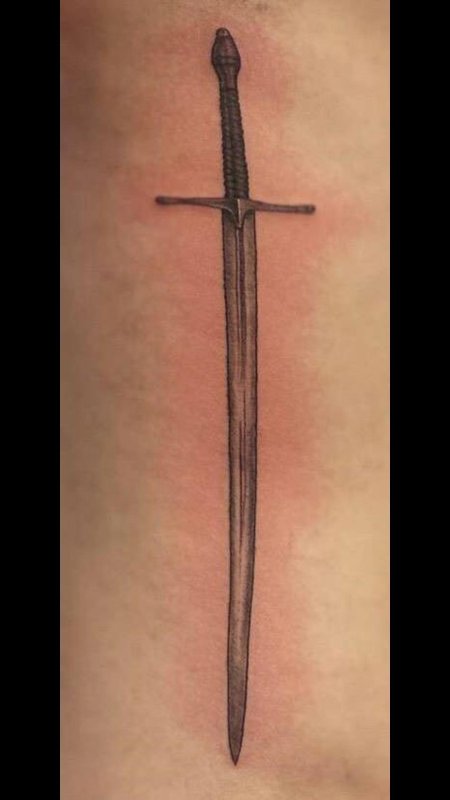 Меч татуировка маленькая