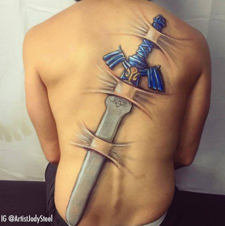 Меч на спине