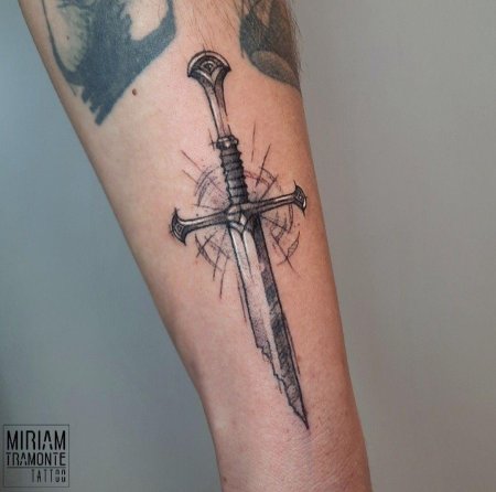 Андрил меч тату