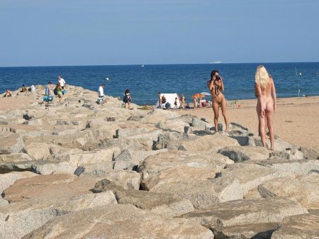 Нудистские пляж