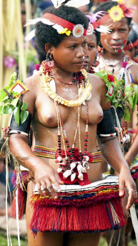 Сиськи папуа новая гвинея