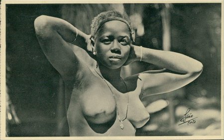 Человеческий зоопарк с голыми