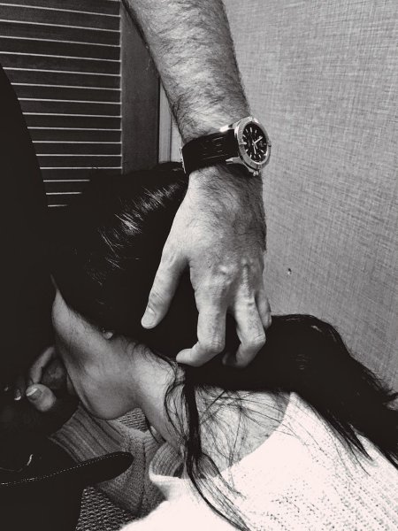 Жестко за волосы