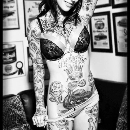 Девушки с тату