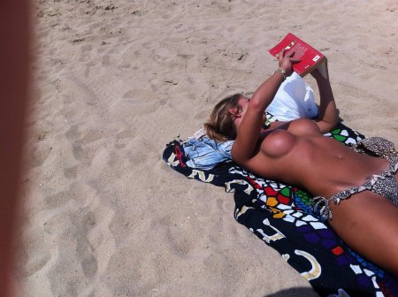 Топлесс на пляже