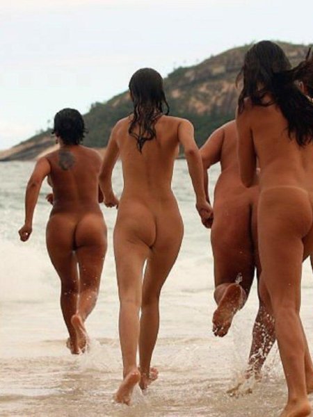 Голые бразильские нудистки