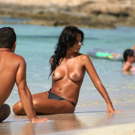 Голые бразильянки на пляже