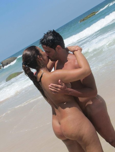 Пара на пляже