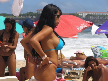 Горячие бразильянки на пляже