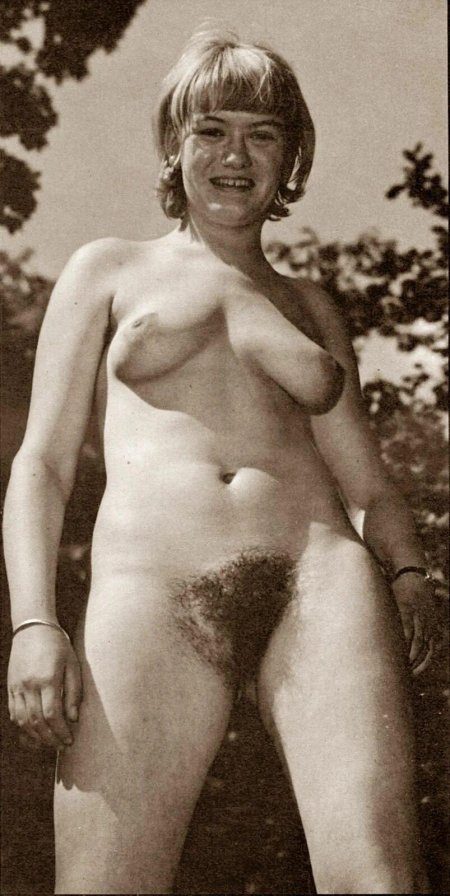 Пожилые волосатые ретро нудистки