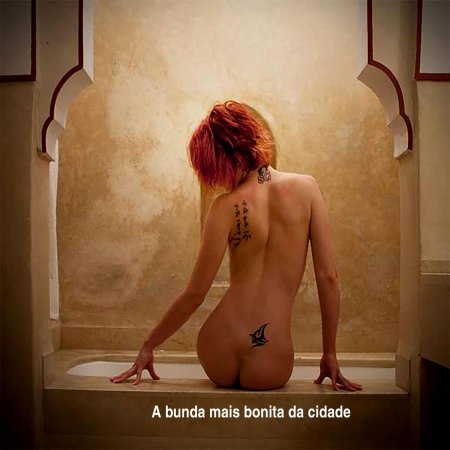 Голая рыжая девушка