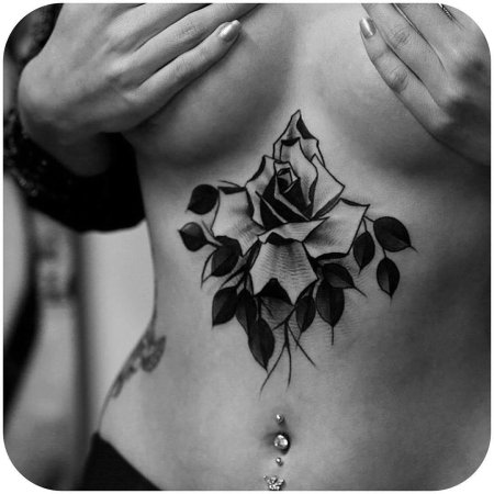 Тату под грудь
