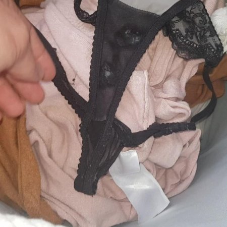 Ношенные женские трусики