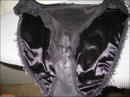 Грязные женские трусики