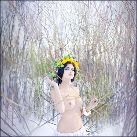 Эротичная девушка весна