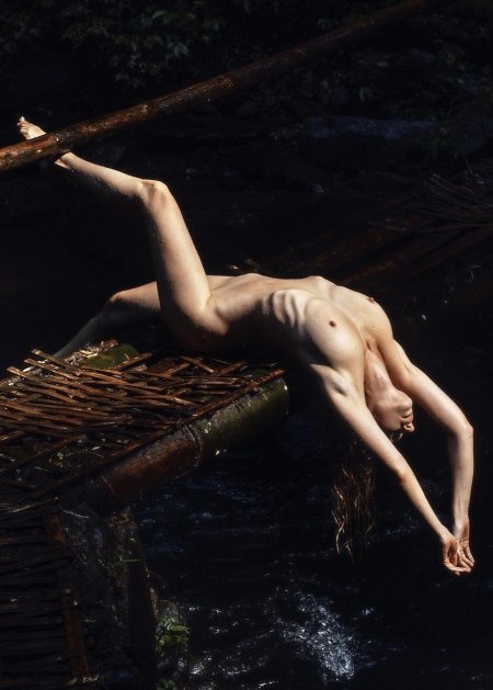 Ню фотографии