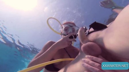 Порно под водой