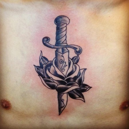 Роза проткнутая кинжалом