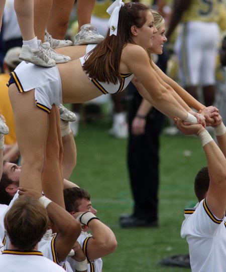 Джули гонсало черлидер