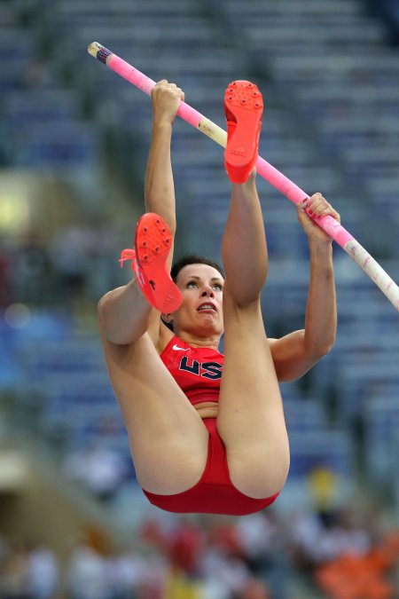 Елена исинбаева (pole vaulter)