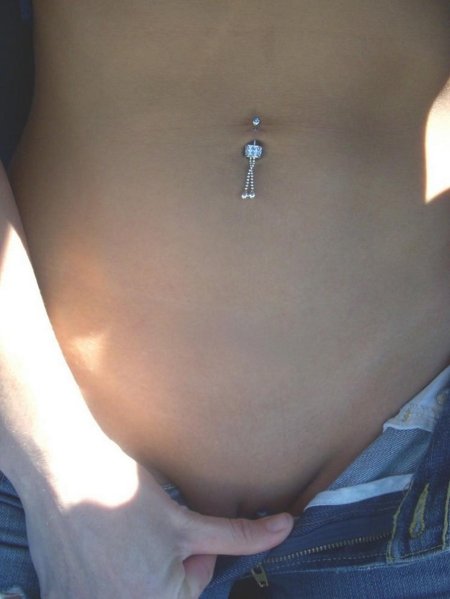Пупок пирсинг