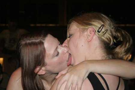 Поцелуй частное