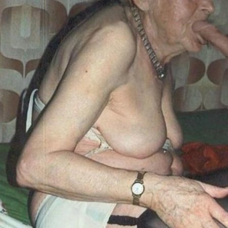 Очень старые голые бабки