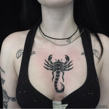 Тату для девушек скорпион