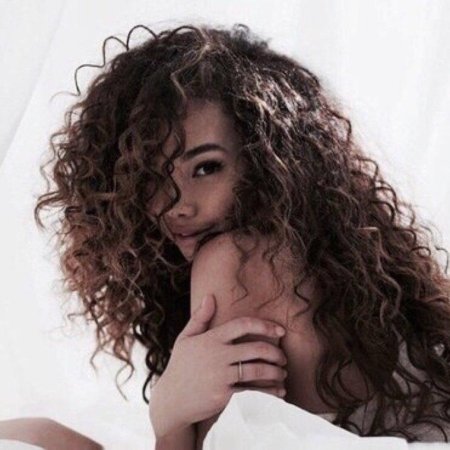 Кудрявые девушки эстетика