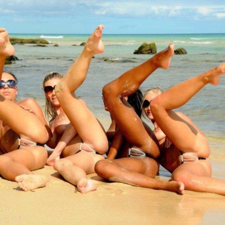 Девки на пляже