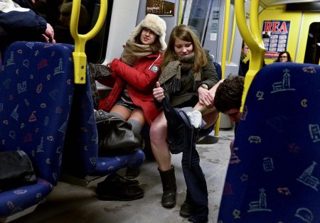 День в метро без штанов no pants subway ride day сша