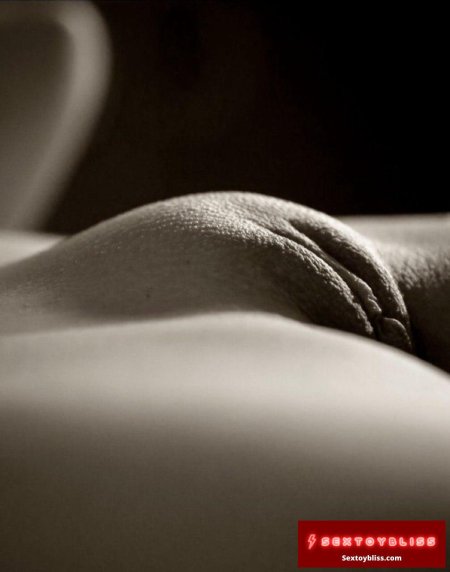 Выпуклый женский лобок