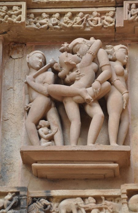 Индийский храм кхаджурахо