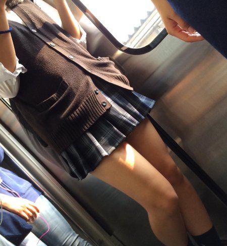 Японка в юбке