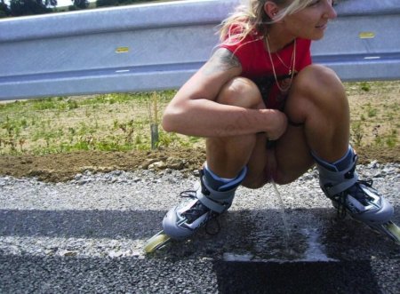 Девушки на роликах