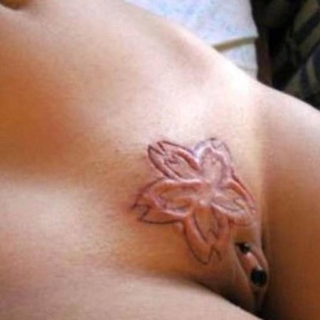 Женская татуировка