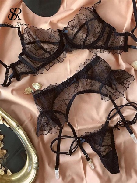 Комплект эротического женского белья