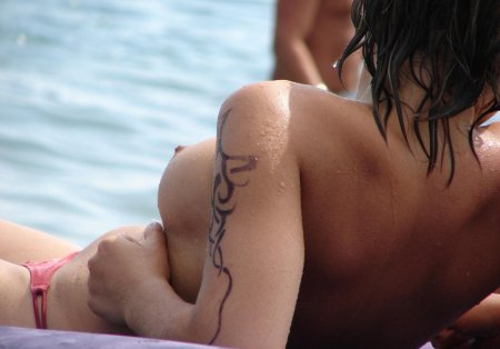 Женщина с татуировками