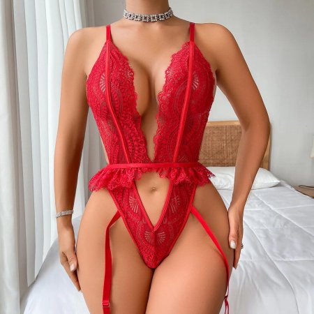 Красное нижнее белье