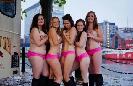 Обнаженные груди