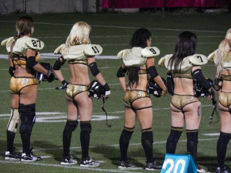 Женский американский футбол