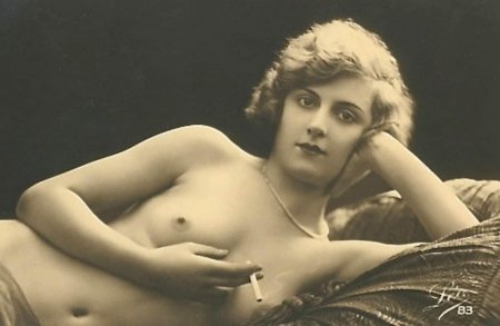 Ретро голые молодые женщины