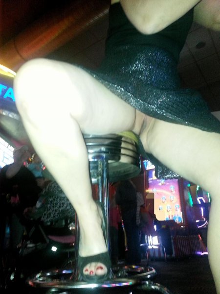 Без трусов на сельской дискотеке