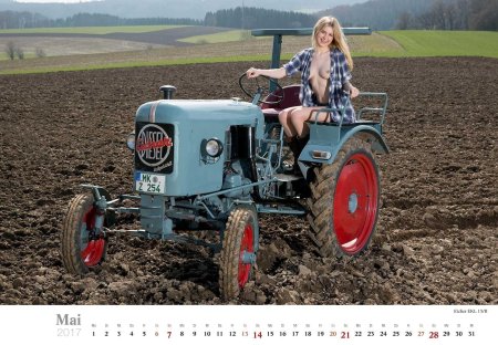 Джулия фенд трактористка