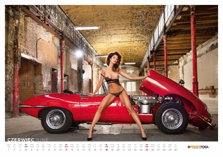 Календарь с машинами